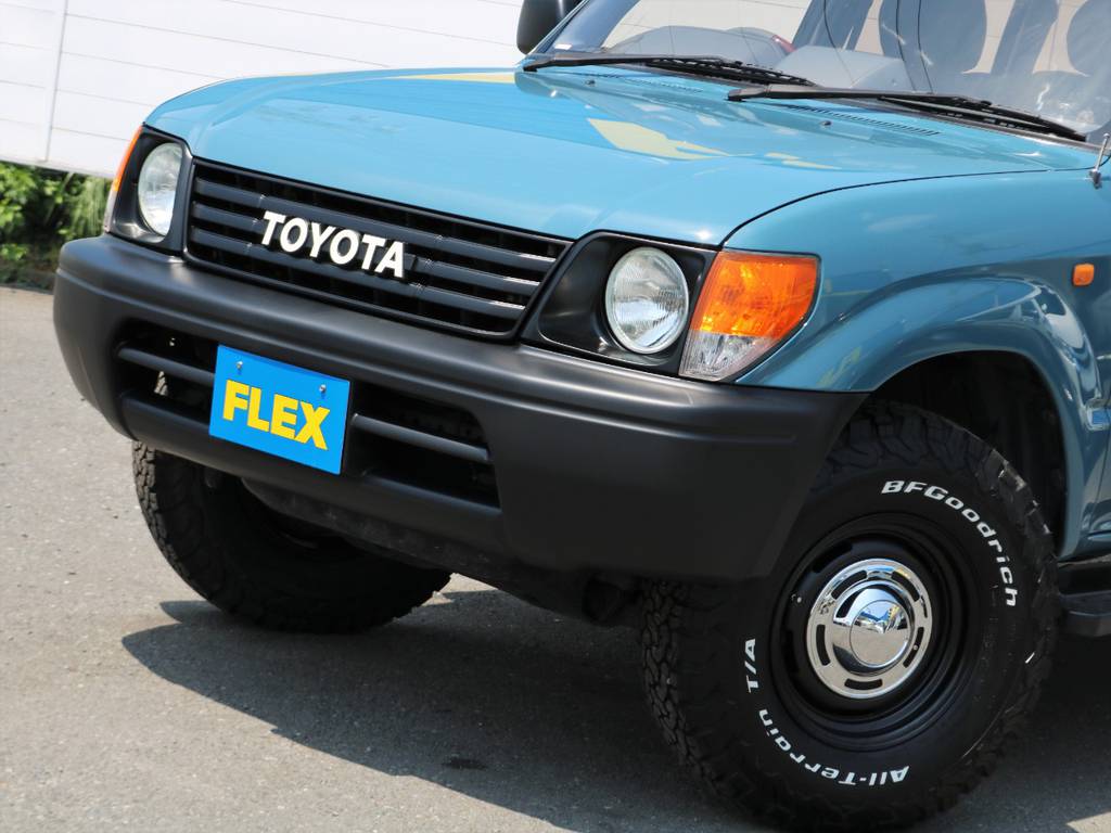 ９０プラド純正の丸目ヘッドランプを新品装着！ナローボディ化も施工し、取り回しもしやすくなっております！