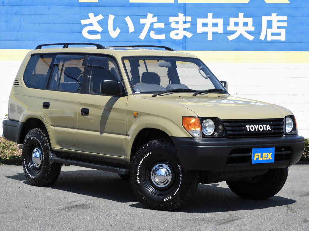 新車当時は３００万円を超える高額車両ですから、大事に扱われた程度の良い個体が多いのがうれしいですね♪