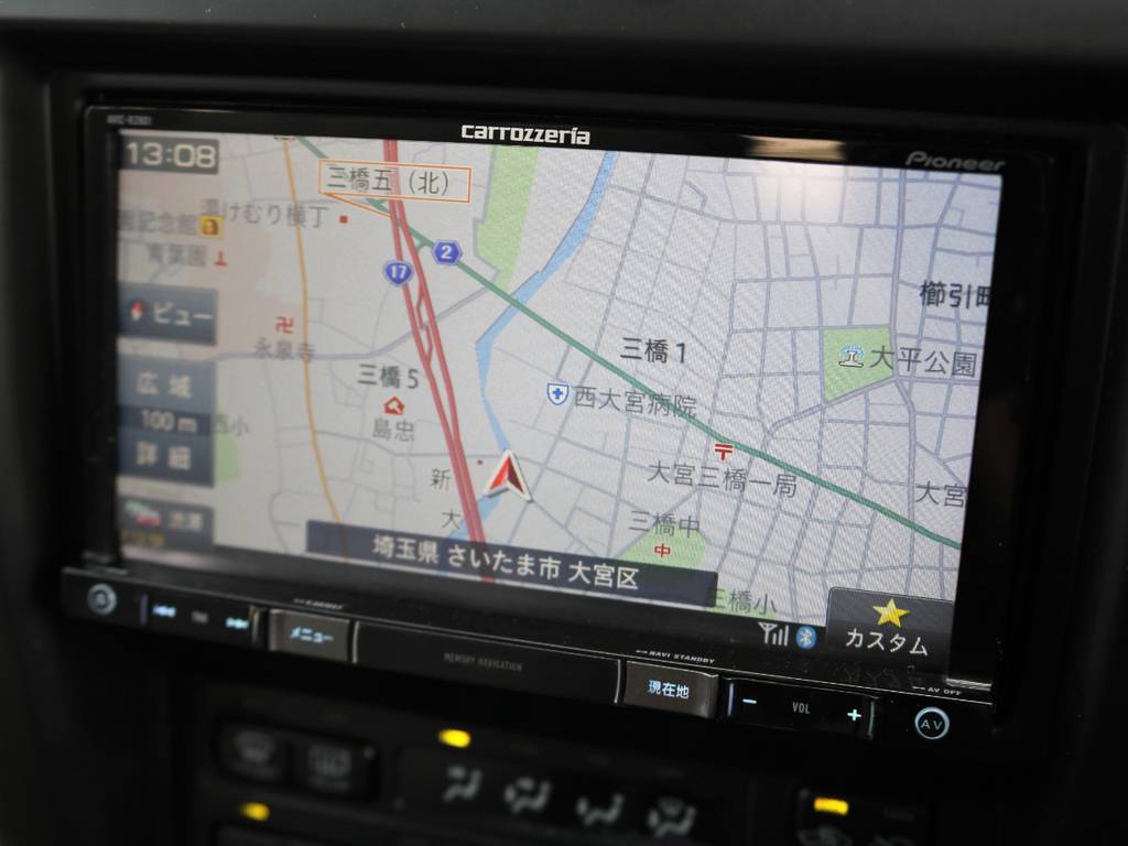 当店の９５プラドは新品ナビつき★carrozzeriaナビは、走行中の操作はもちろん、Bluetooth対応で音楽録音機能もついています！