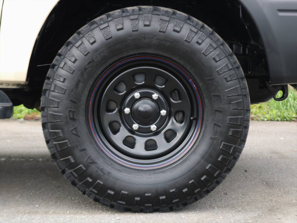 日本ではあまり馴染みのない”ＫＥＬＬＹ”タイヤですが、Ｇｏｏｄｙｅａｒ系列のアメリカ製タイヤになります！雪道やウェット路面にも強いオン＆オフ兼用★※凍結路の走行にはスタッドレスやチェーンが必要です。
