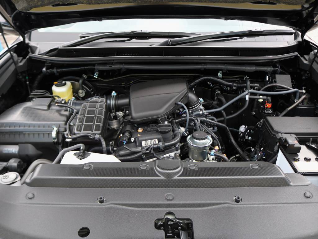 ２７００ｃｃのガソリンエンジン！世界中からの信頼を集める名機です！