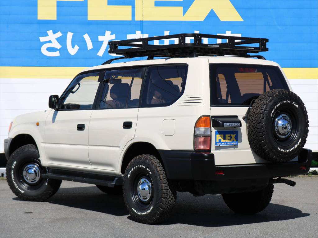 北海道から沖縄まで日本全国、遠方納車大歓迎です！現車確認が難しいお客様もご安心ください！お客様の目線に合わせ、お車のコンディション、装備品を細部までお伝えいたします！もちろん、ご自宅納車ＯＫです！