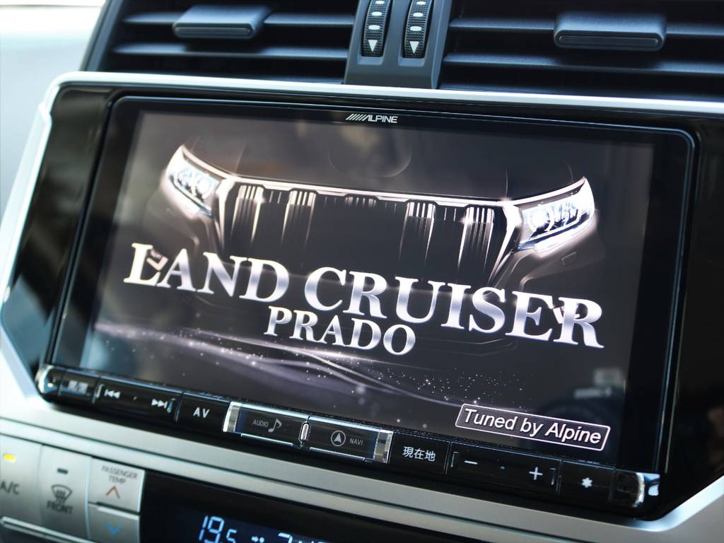 LAND CRUISER PRADO専用設計のALPINEビッグＸ９インチ大画面ナビを新品装着しました(^^♪　バックカメラ＆ＥＴＣももちろん完備！