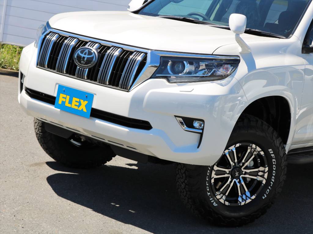 よりワイド感が協調された意匠の新しいフロントデザイン。ポジションランプからロービーム、ハイビーム、フォグランプまですべてＬＥＤが標準になります★ポジションランプはデイライト機能対応♪