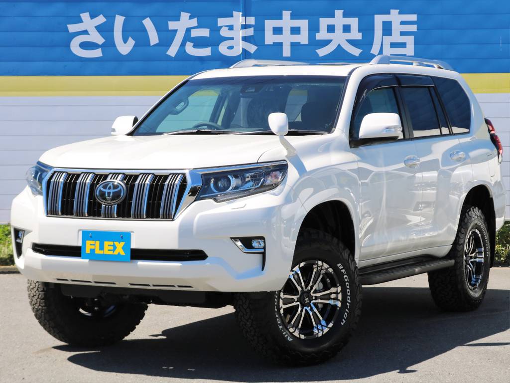 発売以降、当店で最も売れ筋モデルとなりました新型プラド未登録車両★新入庫も続々ございます(^^♪　今回はお買い得なガソリン車７人乗り！！サンルーフつき、BIG-Xナビ新品装着の定番パッケージ！