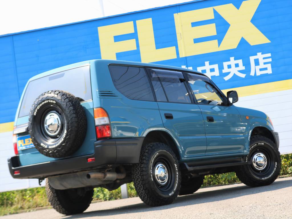 ９５プラドのご検討なら販売実績多数のさいたま中央店へ(^^♪　専任担当の鈴木もしくは東海へお気軽にお問い合わせください！！　ランクル所有者は２名在籍、店長は長年ランクル専門店に勤務しております★