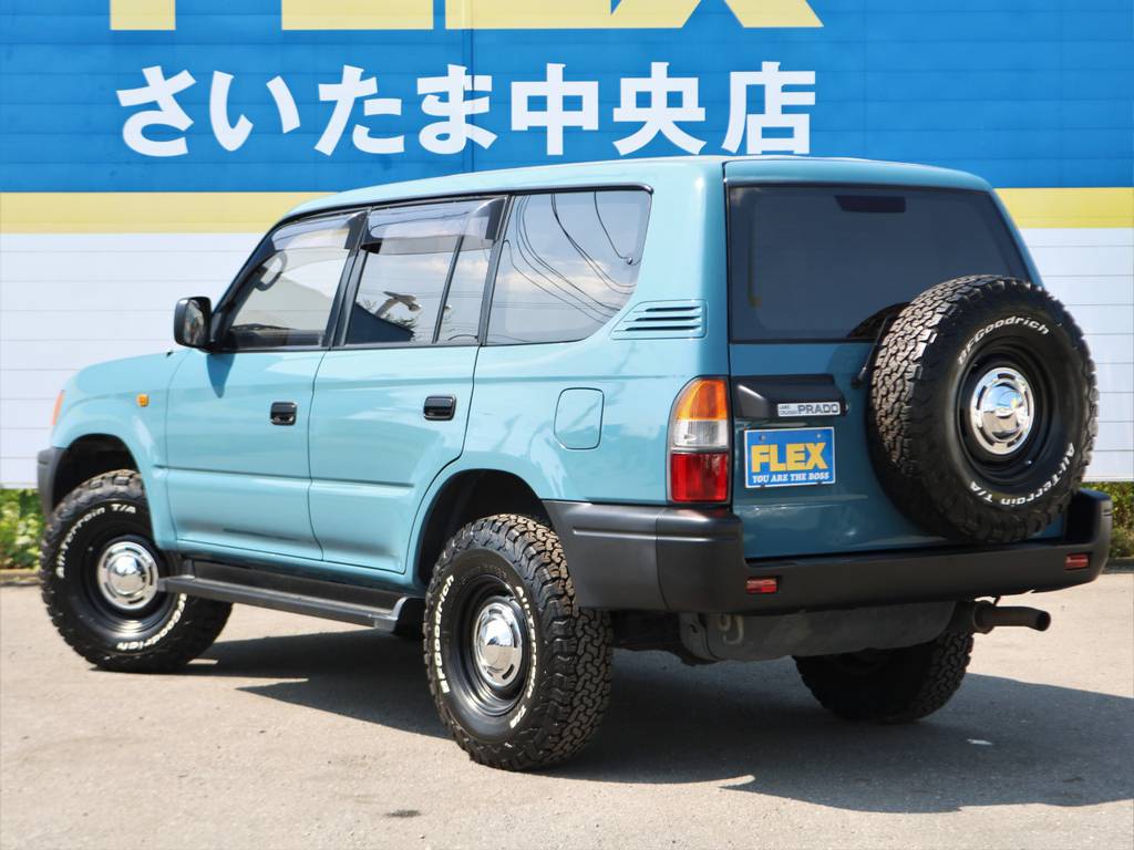 全長は４６９ｃｍで、ノアやヴォクシー、ステップワゴンなど５ナンバーサイズのお車と変わりません！３列８人乗りながら取り回しがしやすくお勧めです♪