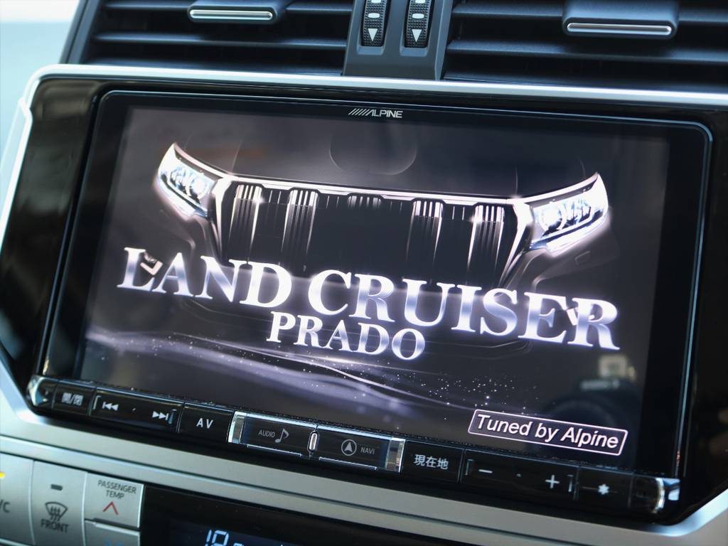 LAND CRUISER PRADO専用設計のALPINEビッグＸ９インチ大画面ナビを新品装着しました(^^♪　バックカメラ＆ＥＴＣももちろん完備！！