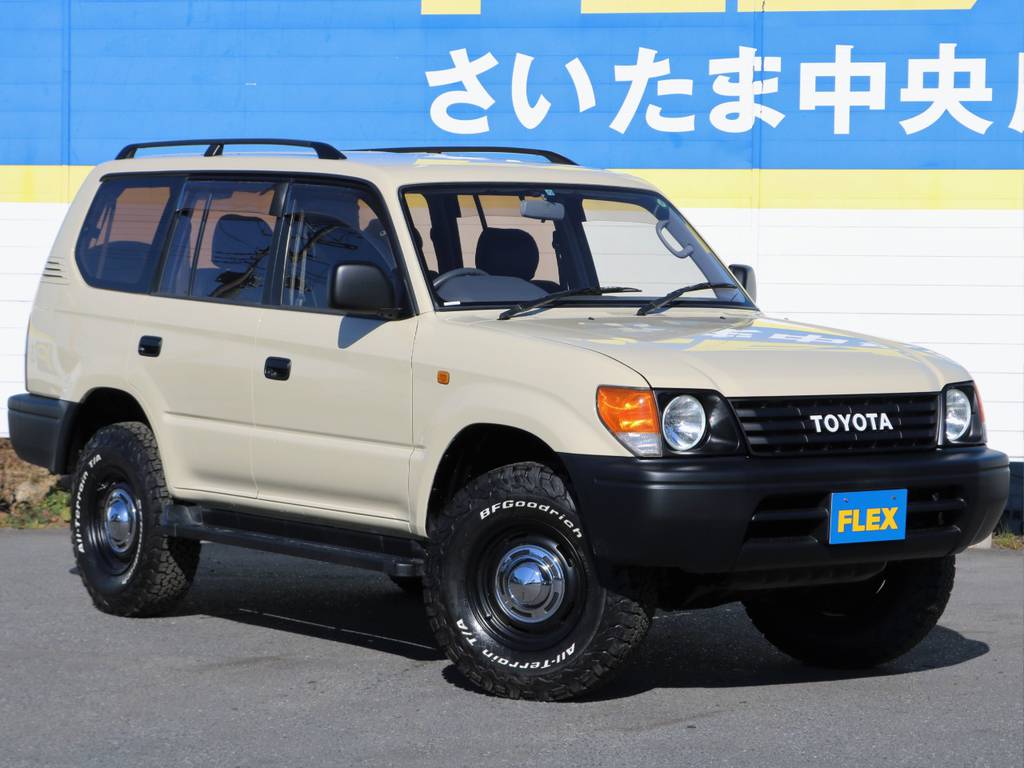 たくさん人が乗れる車がいいけどミニバンじゃつまらない・・・という方必見です！