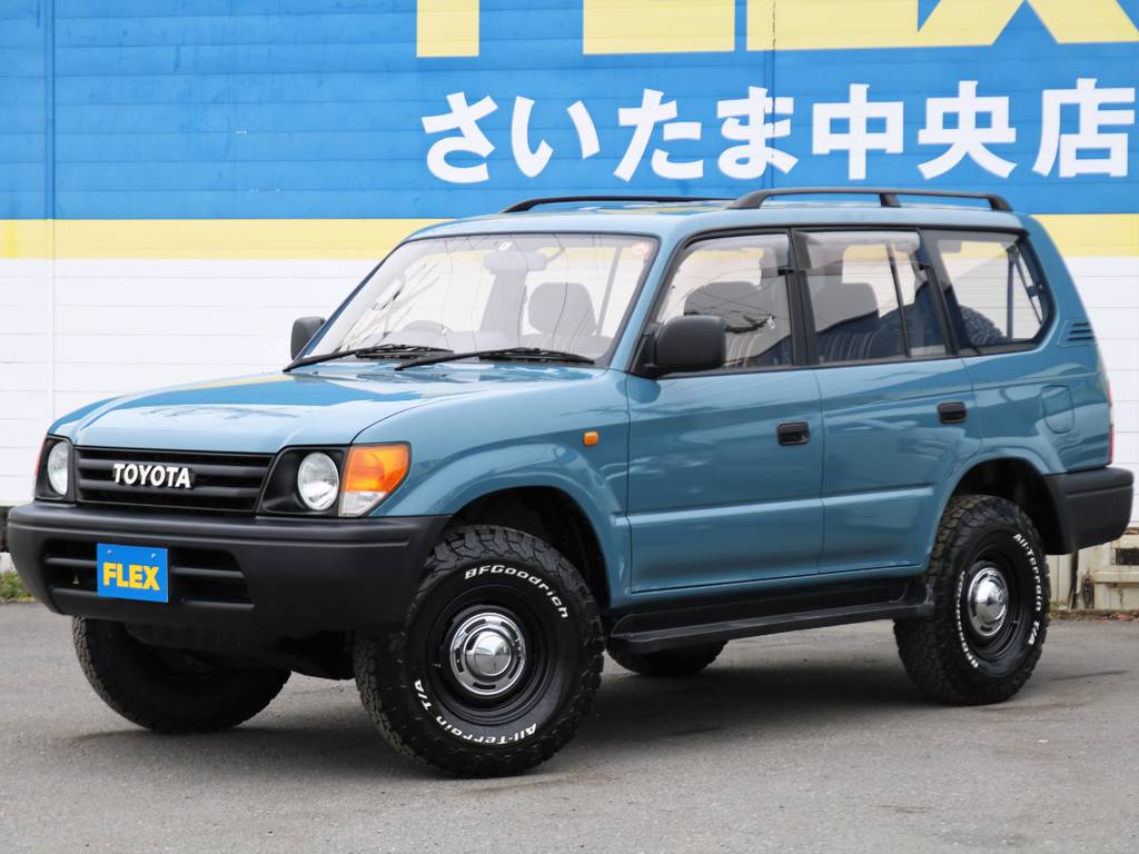 たくさん人が乗れる車がいいけどミニバンじゃつまらない・・・という方必見です！
