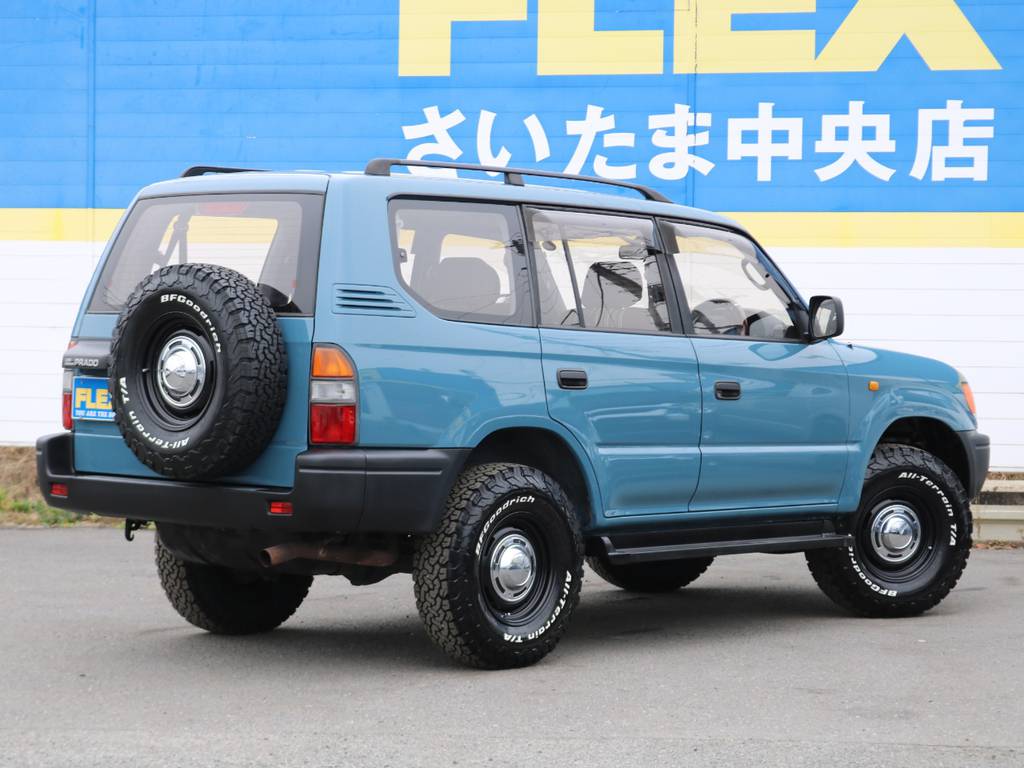 家族や友人とこのお車でお洒落に楽しく出かけてみませんか？