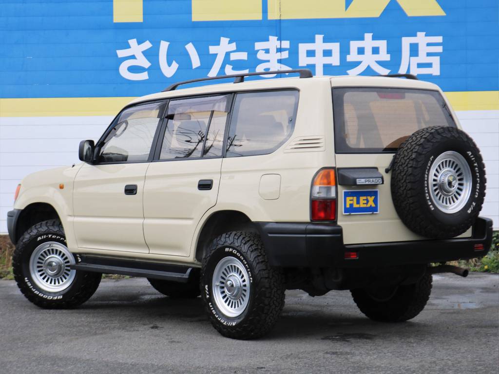 家族や友人とこのお車でお洒落に楽しく出かけてみませんか？