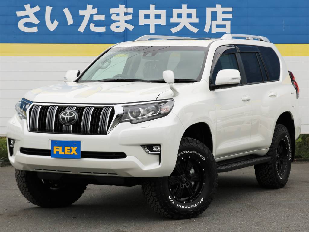 発売以降、当店で最も売れ筋モデルとなりました新型プラド未登録車両★新入庫も続々ございます(^^♪　今回はお買い得なガソリン車5人乗り！！サンルーフつき、BIG-Xナビ新品装着の定番パッケージ！