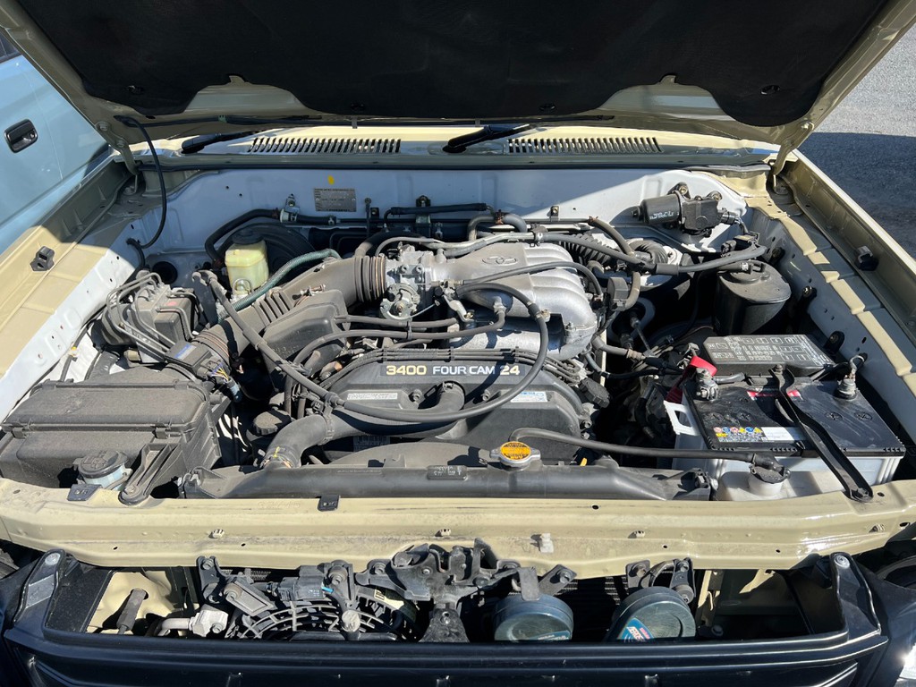 V6エンジンでトルクも太くどこに行くにもストレス無く走れます！