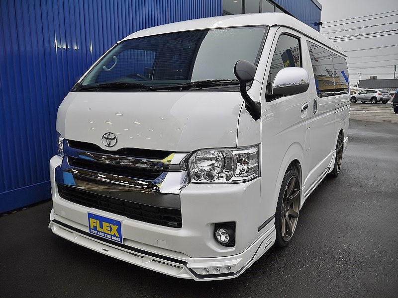 新車ですと２カ月は待つハイエースがこの１台だったら１ヵ月以内にご納車も可能です！