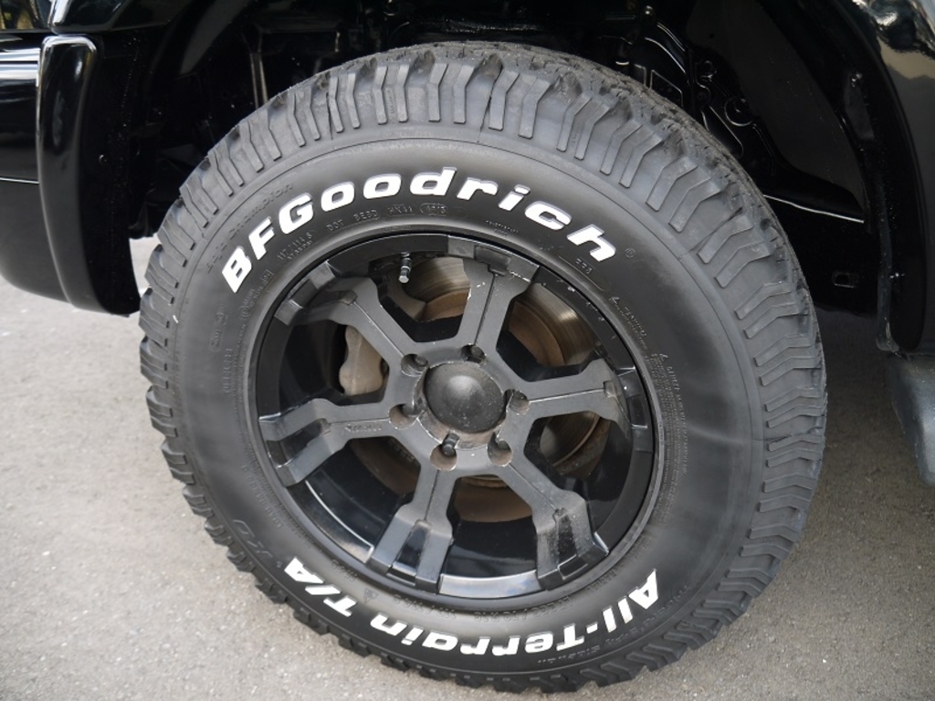 ＭＫＷ製アルミ×ＢＦＧoodrichA/Tタイヤが装備されています！