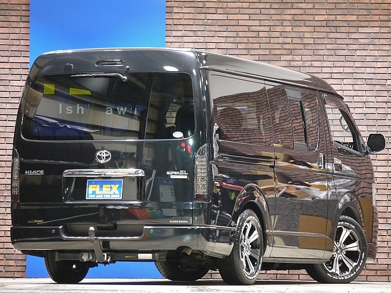 ハイマウントストップランプ　テールランプはブラックスモークでまとまっております！