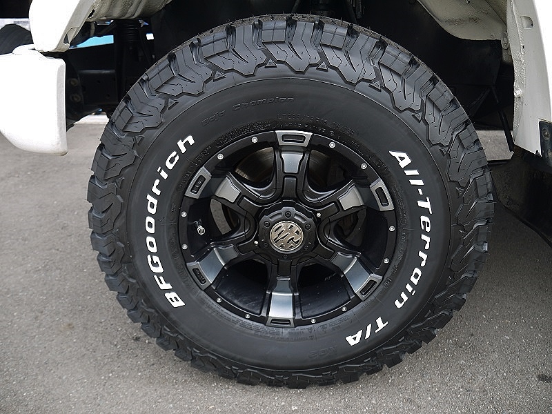 新品１６インチ　ＭＧバンパイヤ×ＢＦグッドリッチＡ／Ｔ