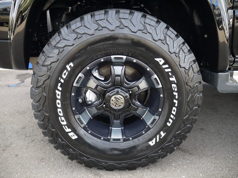 ＦＬＥＸ×クリムソンＭＧ　オリジナルカラー　ヴァンパイア　アルミホイール＆ＢＦグッドリッチＡＴタイヤ！