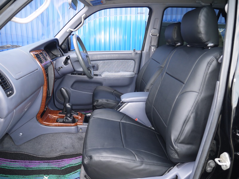 新品黒革調シートカバー！