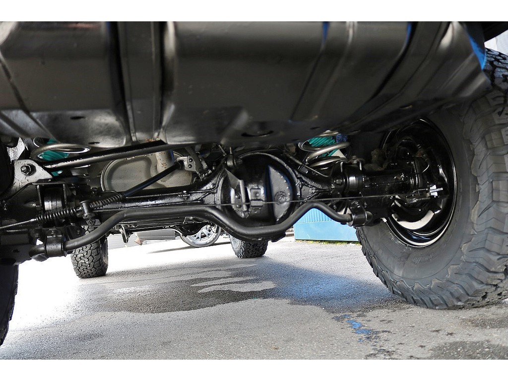 遠方の方ですと現車確認も難しいと思われます。写真やお電話にて細部までお伝えさせて頂きます！