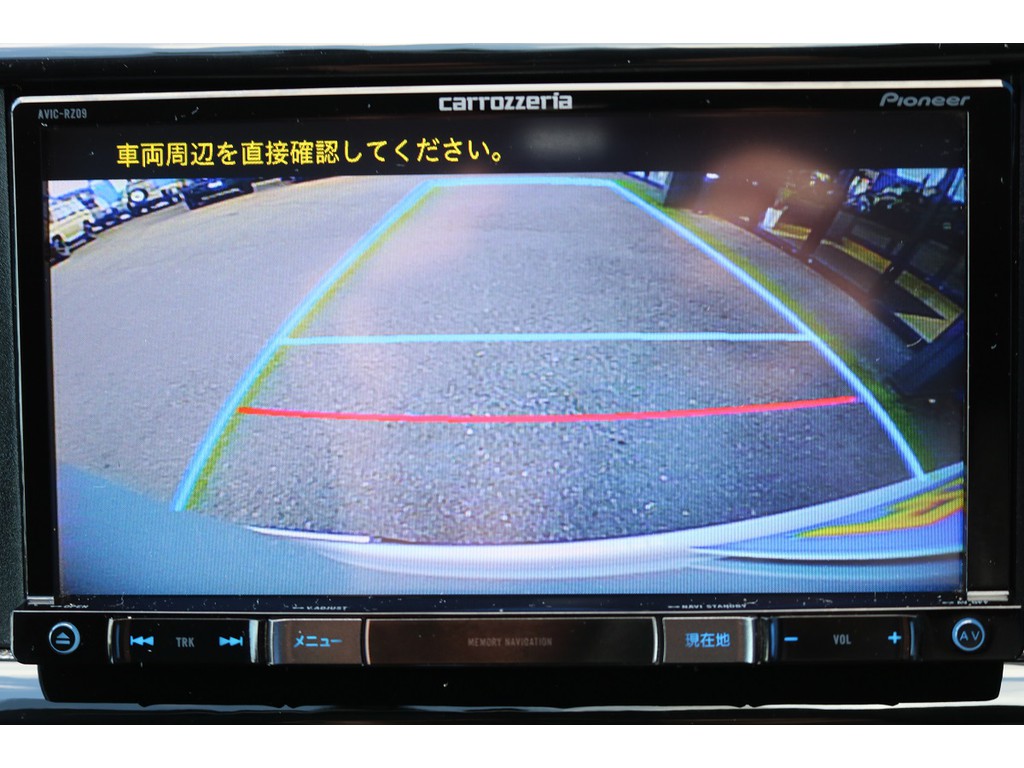 バックカメラ連動加工済みですので安心して駐車可能です♪