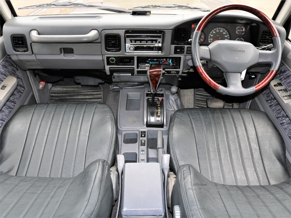 グレー内装のお車です☆