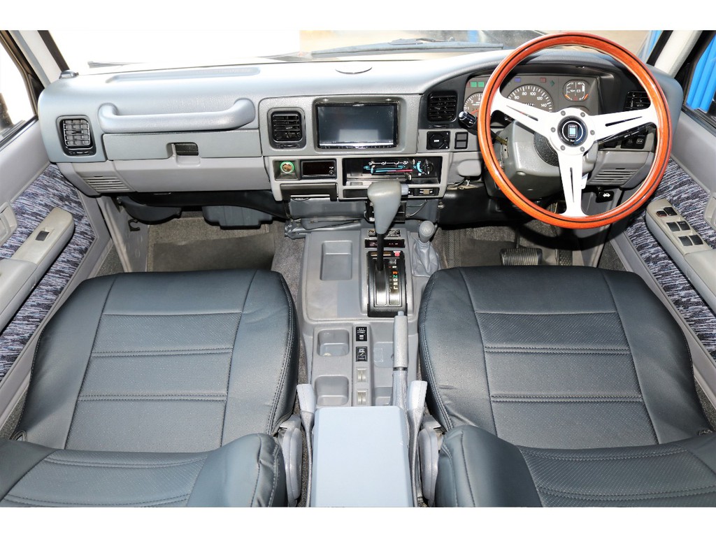 グレー内装のお車です☆