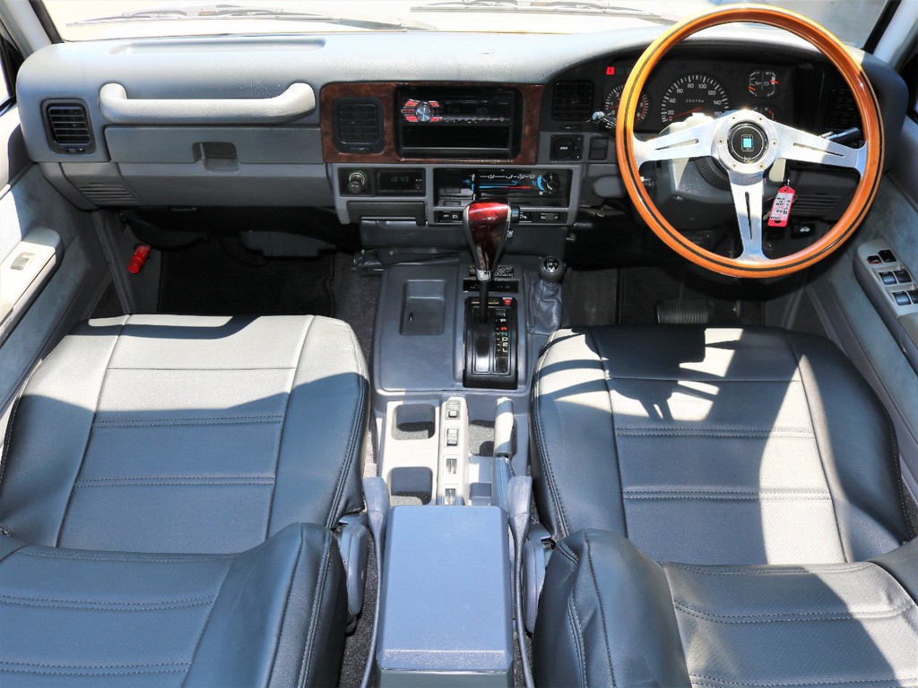 グレー内装のお車です☆