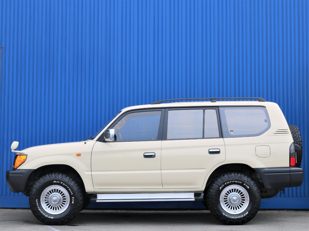 現在純正車高となっております。追加でリフトアップ施工も可能で御座います☆