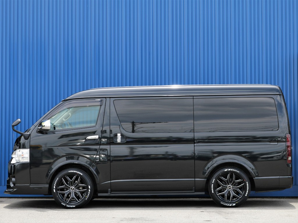 車高は1インチ（約2.5センチ）ローダウン施工済み☆