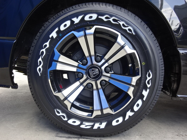 クリムソン、バルベロアーバングランデ！！ＴＯＹＯのＨ２０タイヤ装着！！