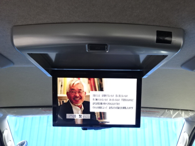 フリップダウンモニター搭載！！