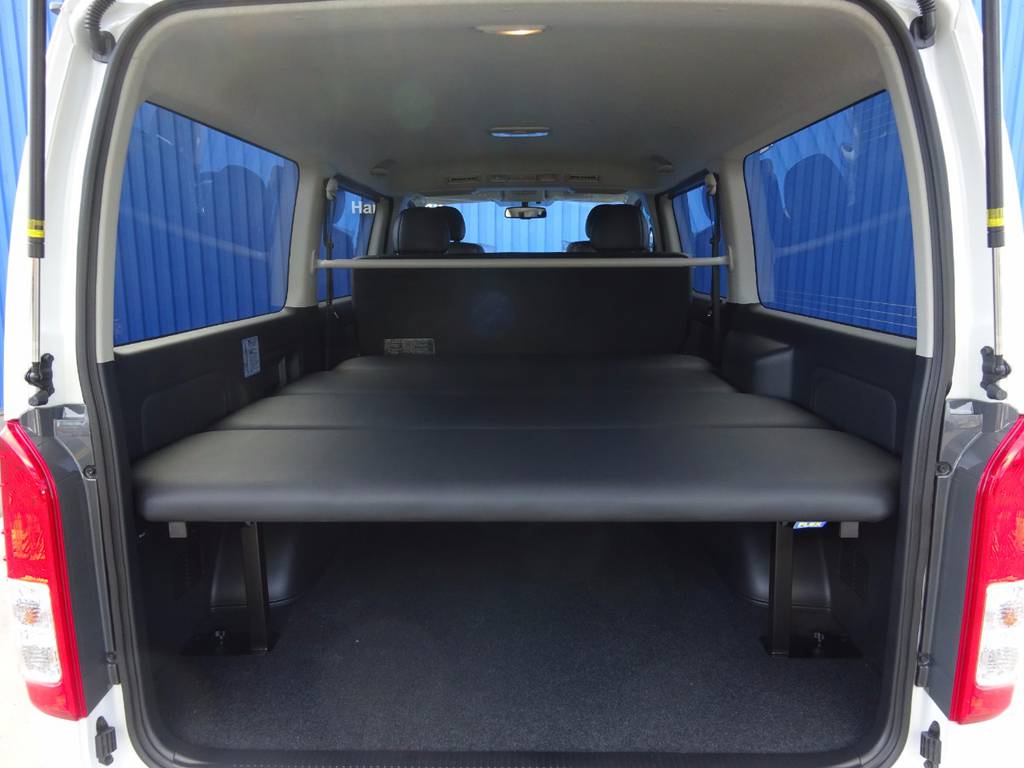 フレックスオリジナルベットキット搭載で車中泊も出来ますよ☆