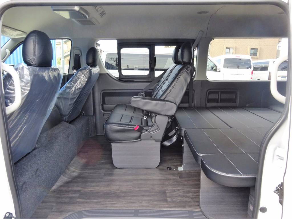人気あるフレックスＶｅｒ１内装架装☆ベットキット、車中泊可能☆