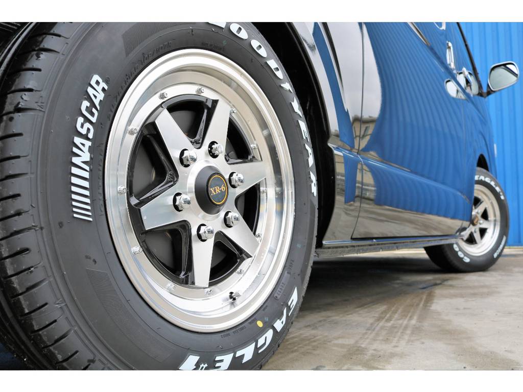ファブレス、バローネＸＲ６☆クラシックスタイルで人気のホイールを装着！！
