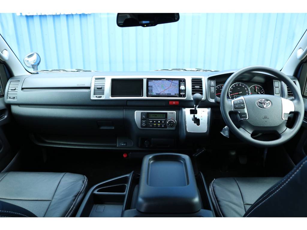 ナビ・サブモニター・フリップダウンモニターのトリプルモニターパッケージ☆