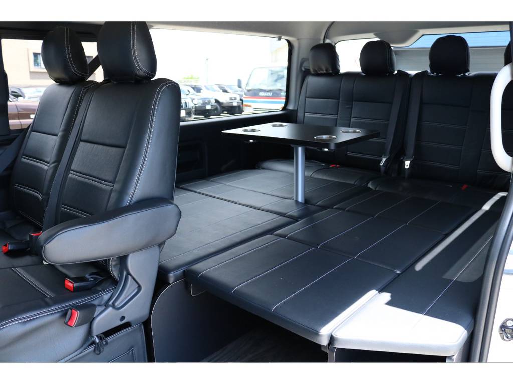 テーブルまで装着してありますよ☆もちろん取り外し可能！！