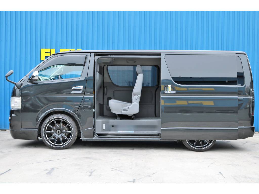 お支払い総額はカスタムパーツ、手数料、税金が含まれます！自動車税未経過分のみ別途です！