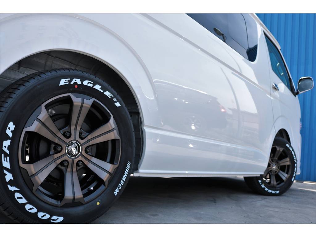 電動パワースライドドア搭載☆４ＷＤ、寒冷地、ドアヒーターミラー、１，５インチローダウン、Ｄｅｌｆｉｎｏｌｉｎｅスポイラー、フレックスアーバングランデホイール☆