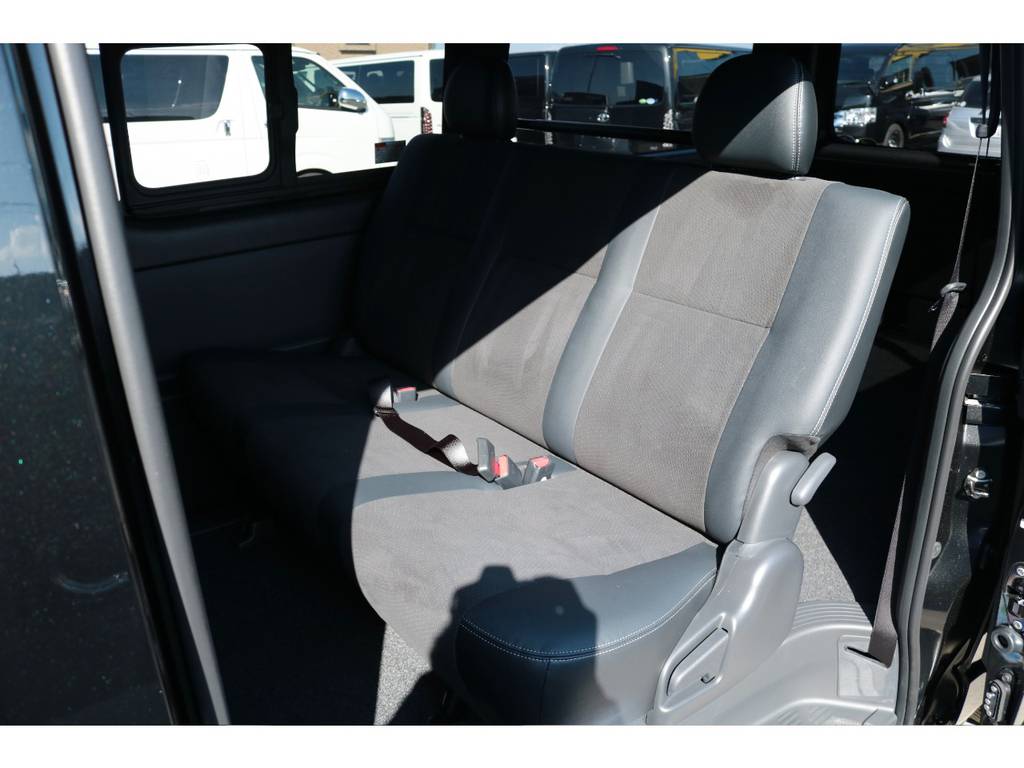 ダークプライム２専用ブラックハーフレザーシート、天井、ピラー全てブラックアウト☆