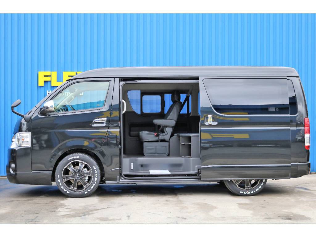 ４ＷＤ、１．５インチローダウン、電動パワースライドドア装備☆