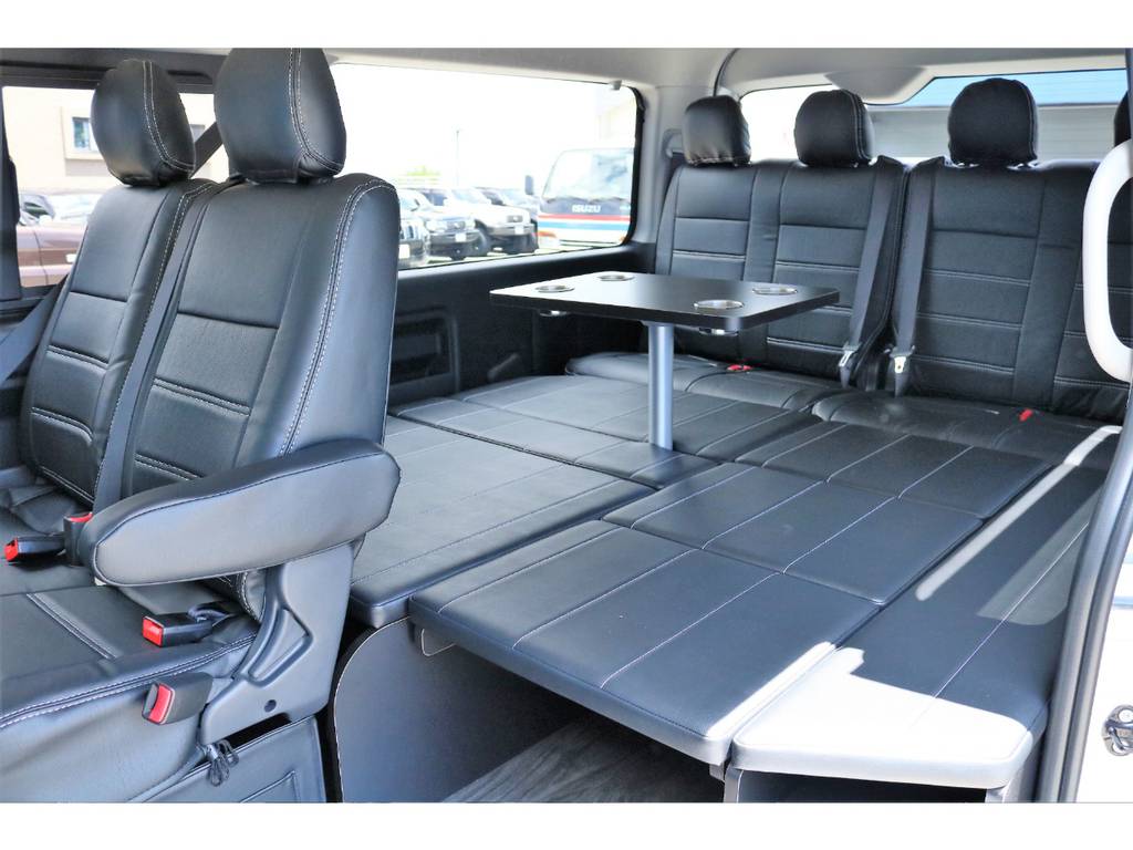 フレックスオリジナル内装架装アレンジＲ１☆重歩行用床貼り施工、ベット仕様、テーブル付き☆