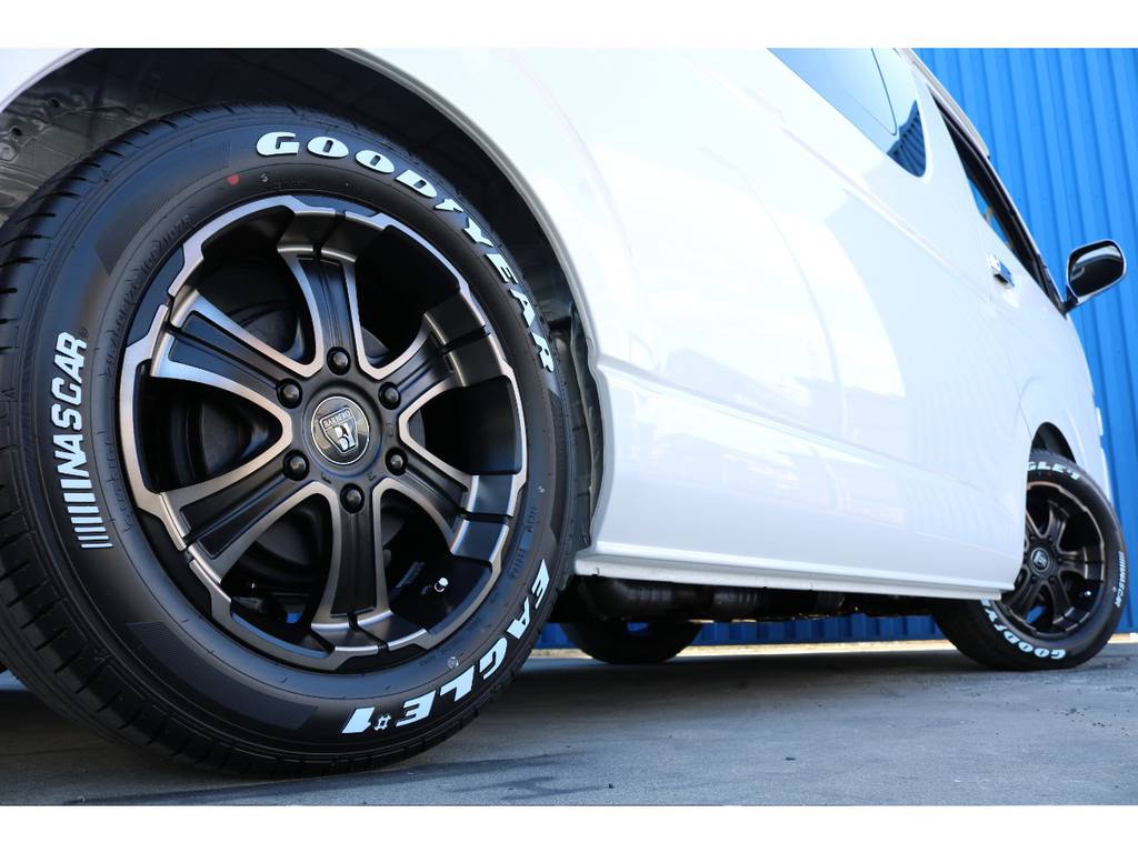 GOODYEARナスカーとの相性もGOOD♪
