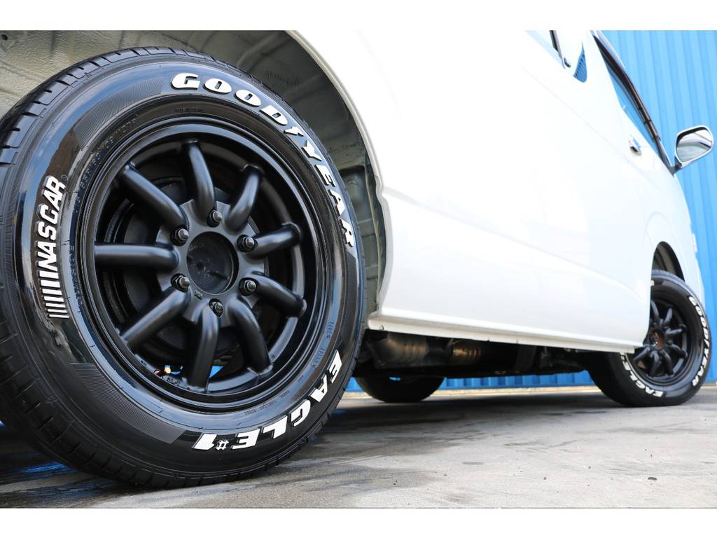 定番の組み合わせ　GOODYEARナスカータイヤ　新品交換も承ります！