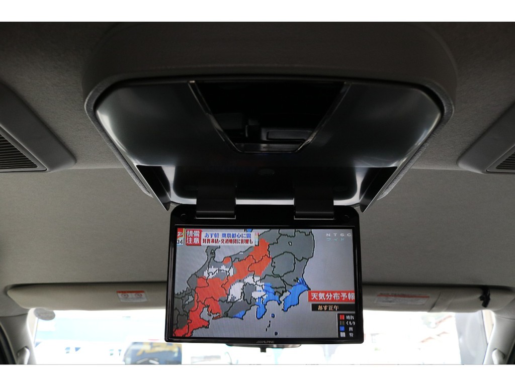ＨＤＤナビ、ＥＴＣ、バックカメラ、フリップダウンモニター完備☆