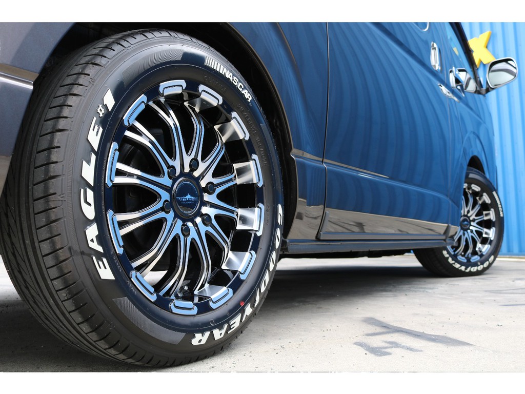 GOODYEARナスカーとの相性もいい感じです！