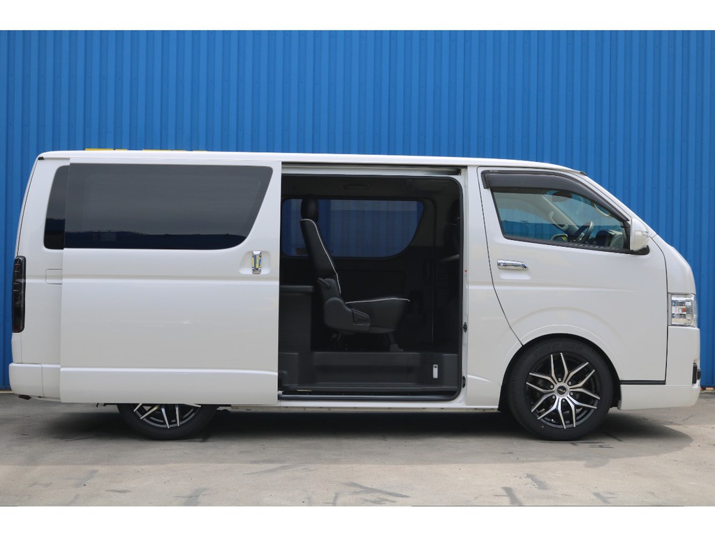 新車時メーカーop　パワースライドドア完備♪