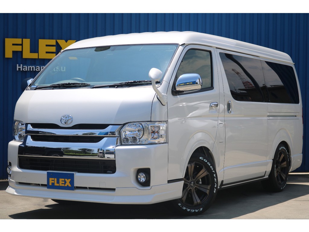 キャプテンシート搭載の４ＷＤファインテックツアラー☆床貼り施工も施しました！！
