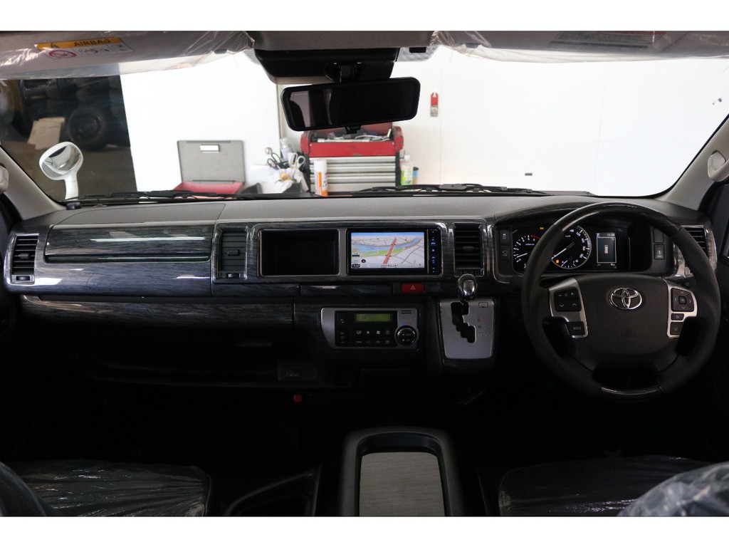 黒木目インテリアパネル+黒木目ステアリングへ交換済み♪